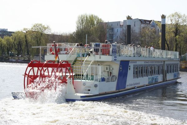 Schiffstouren & Schiffahrt auf der Spree in Berlin!