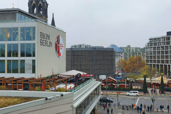 Eisstockschießen am Kudamm im Spreegold BIKINI Berlin ©teamgeist.com